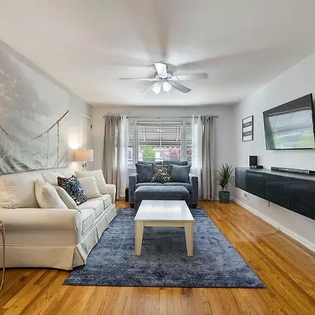 Close To Nyc | King Bed | Free Parking